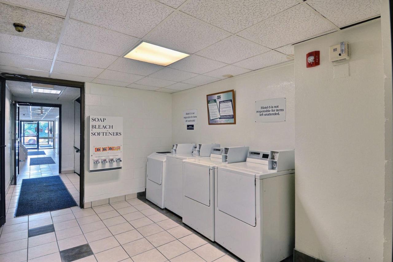 | Motel 6-Danvers, MA - Boston North