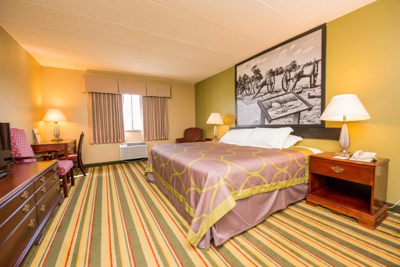 King Room - Non-Smoking at Super 8 by Wyndham Frederick