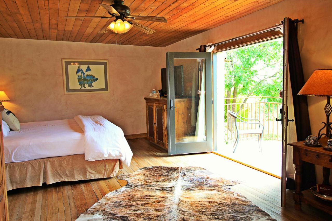 | The Maverick Inn