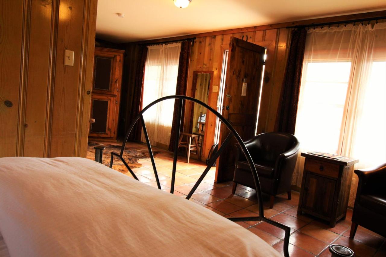 | The Maverick Inn