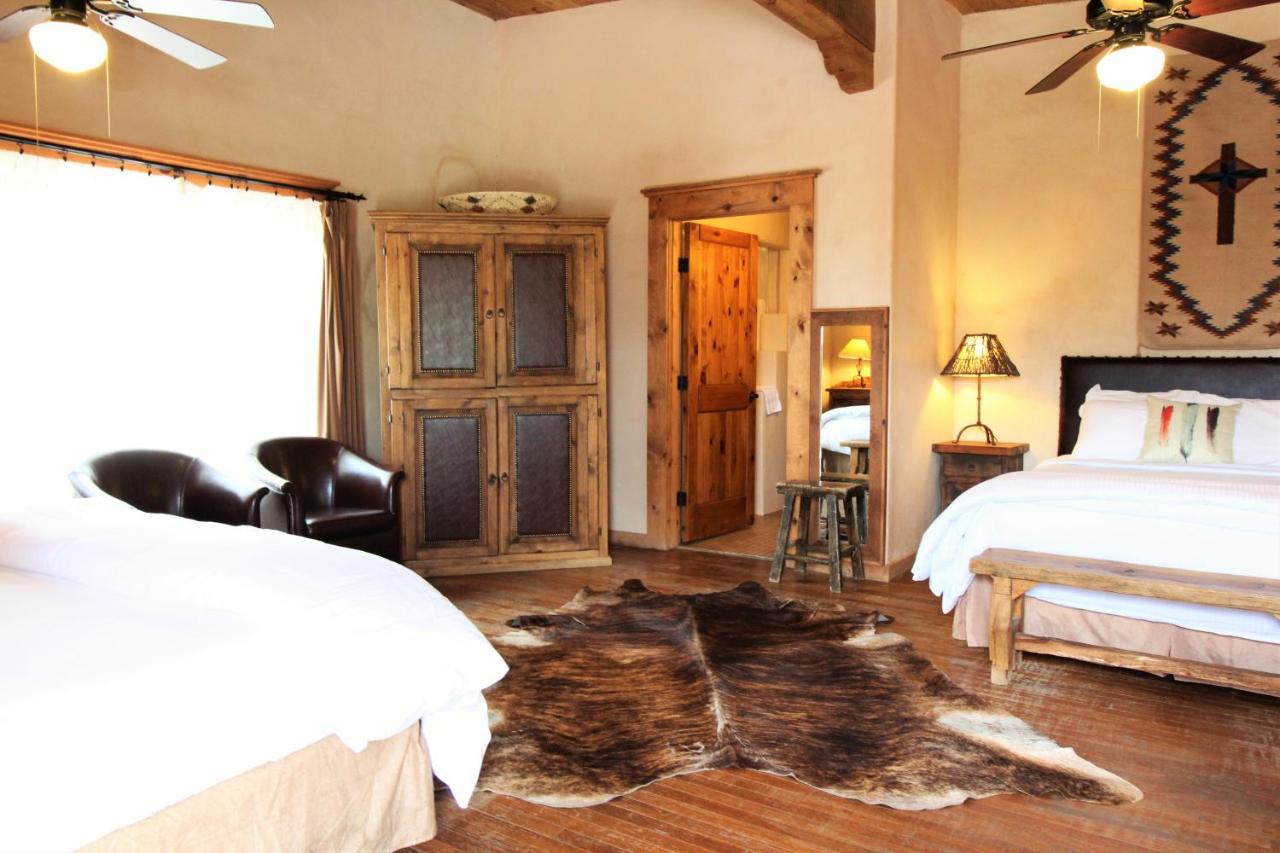 | The Maverick Inn