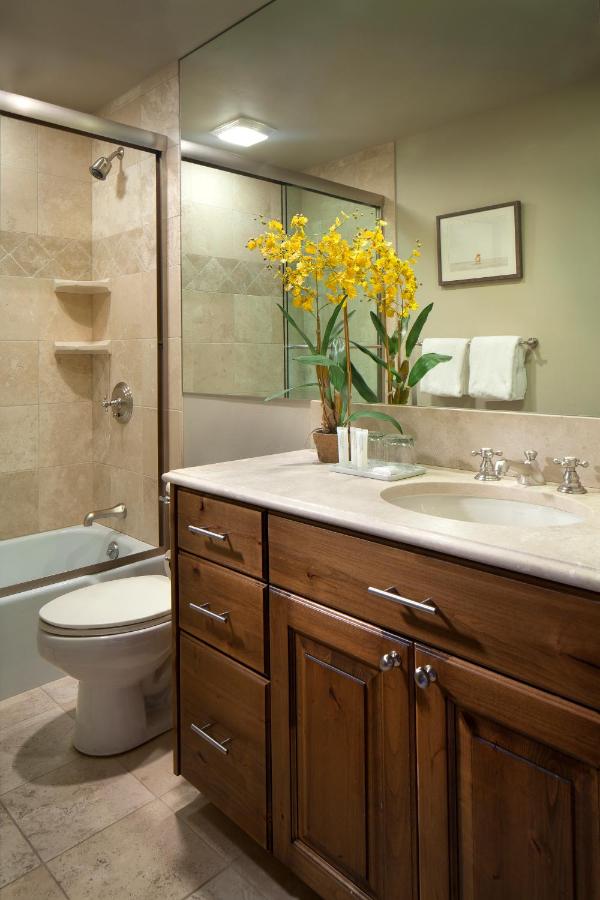Superior Three-Bedroom Apartment at Manor Vail Lodge