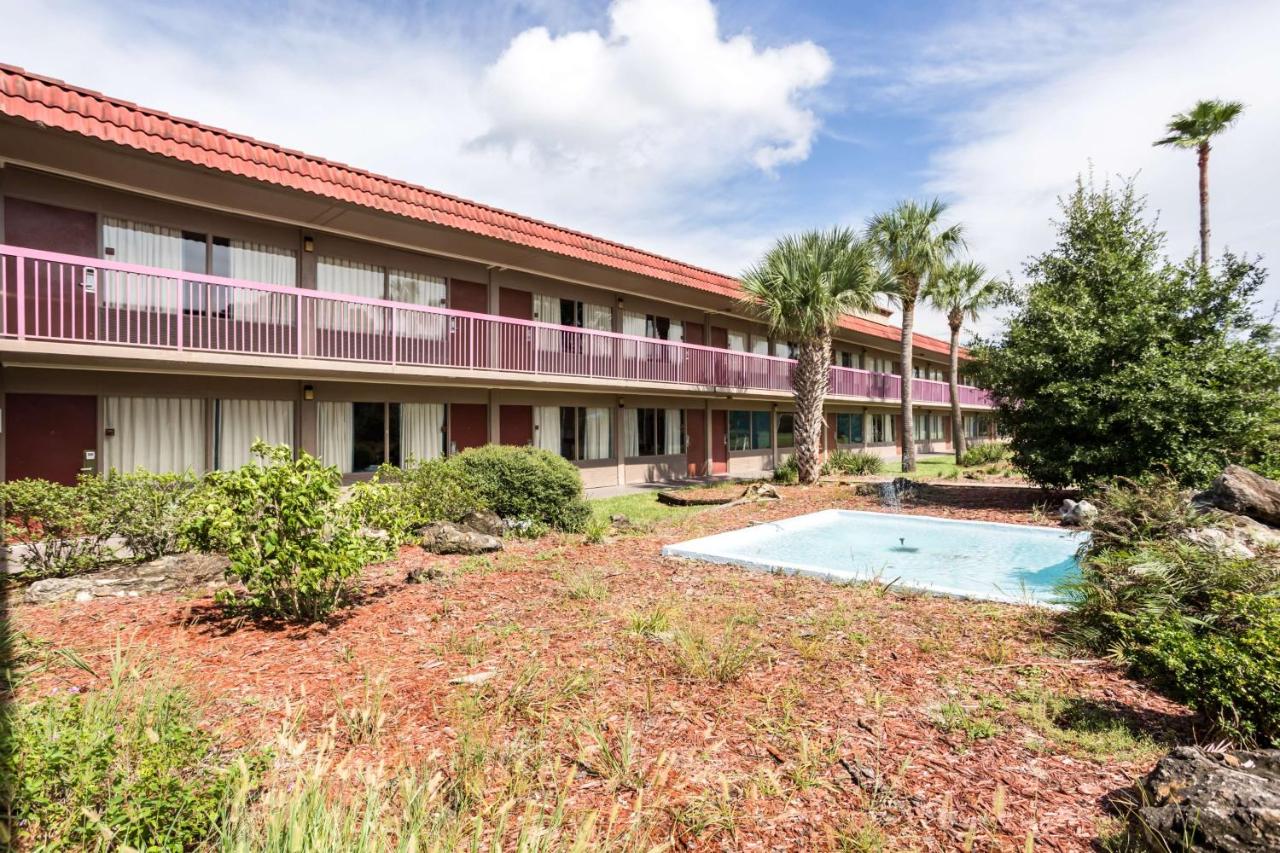  | Motel 6-Spring Hill, FL - Weeki Wachee