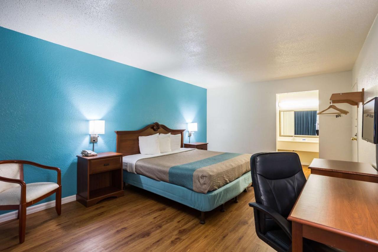 | Motel 6-Spring Hill, FL - Weeki Wachee