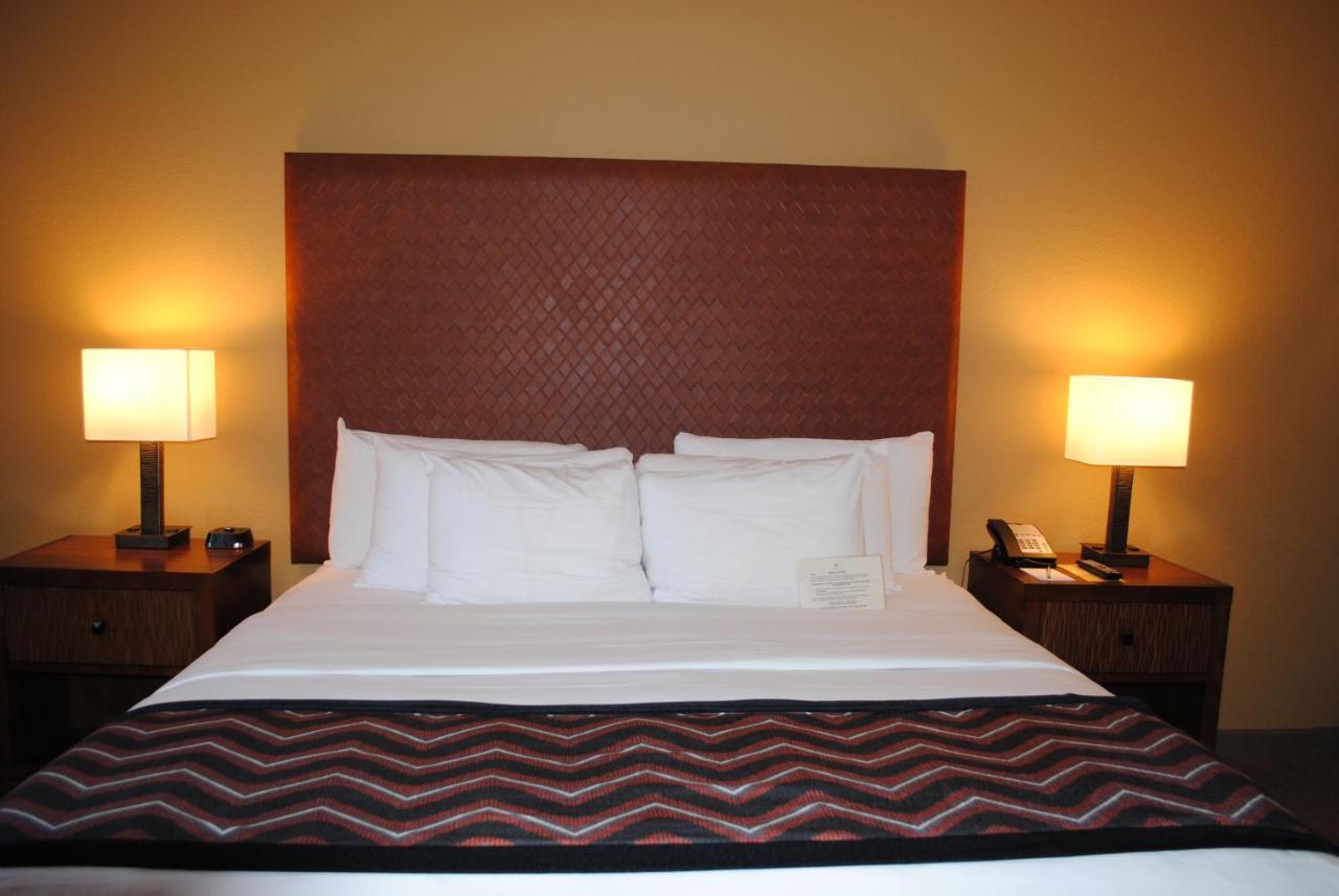 King Room with Roll-In Shower - Accessible/Non-Smoking at The Golden Hotel, an Ascend Collection Hotel