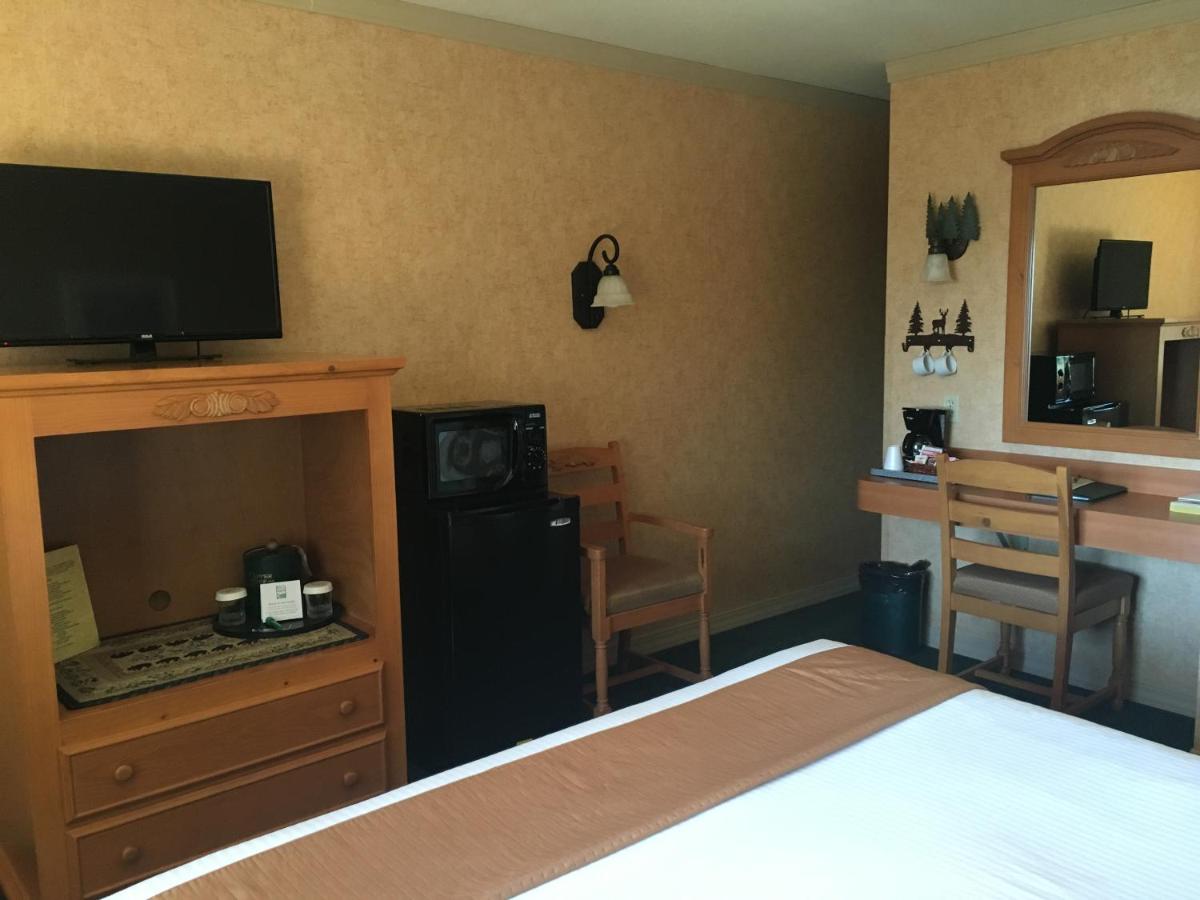 | Pepper Tree Inn Tahoe City