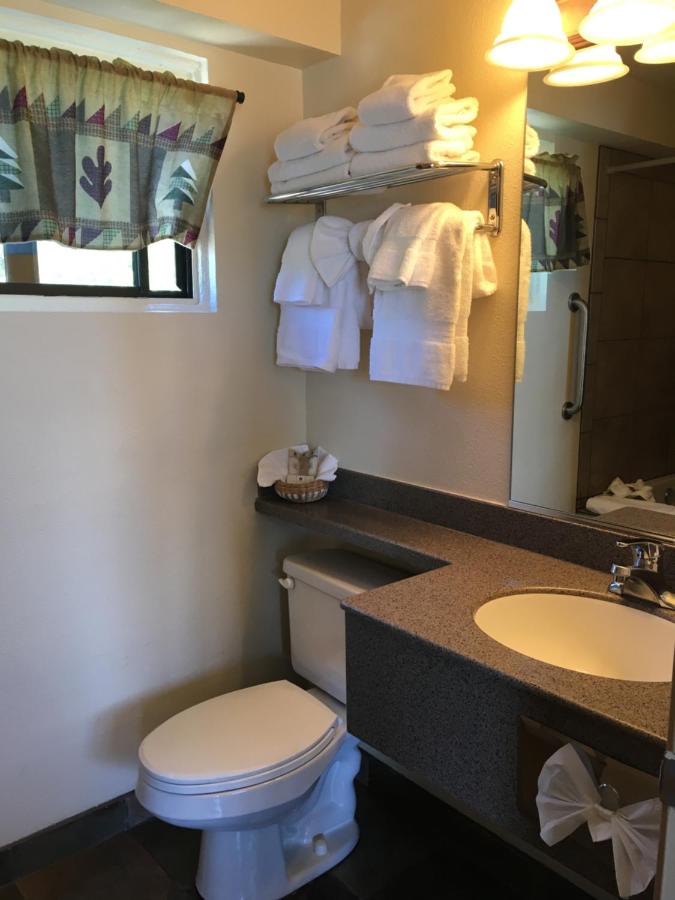| Pepper Tree Inn Tahoe City