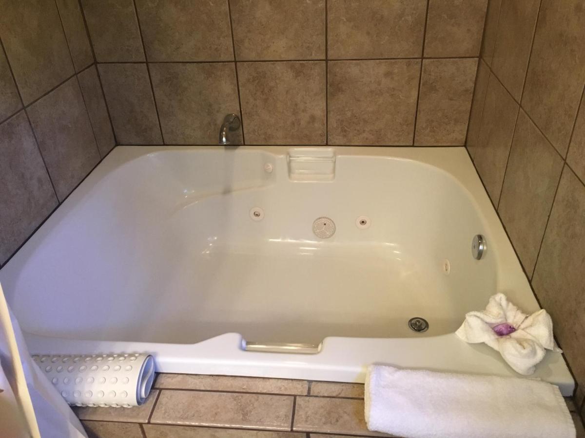 | Pepper Tree Inn Tahoe City