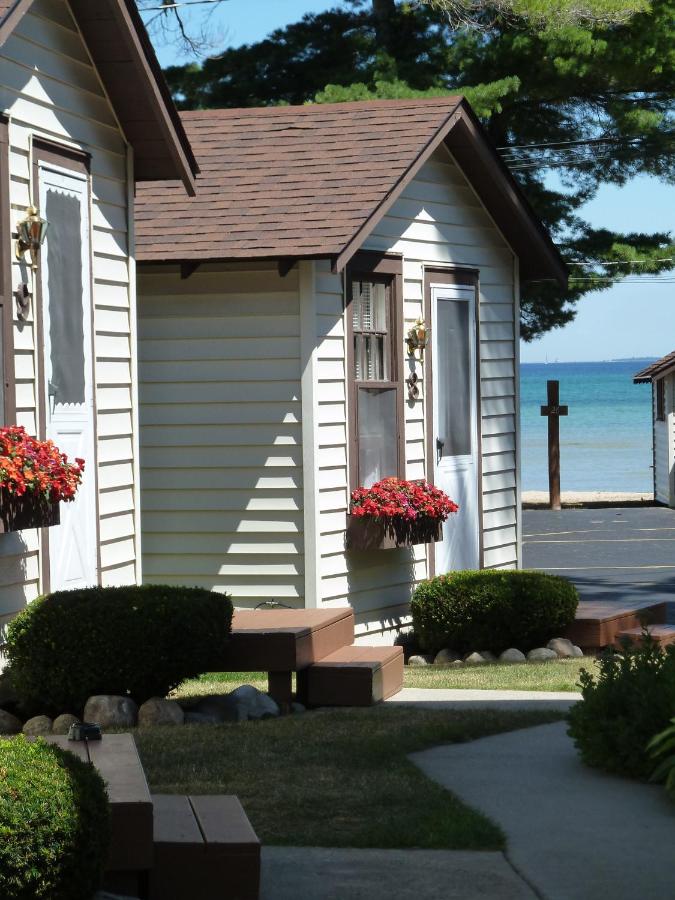 | The Beach House Lakeside Cottages