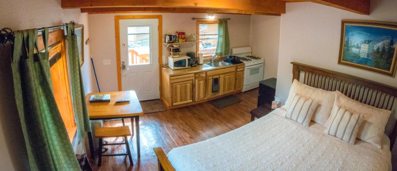 | Talkeetna Love-Lee Cabins