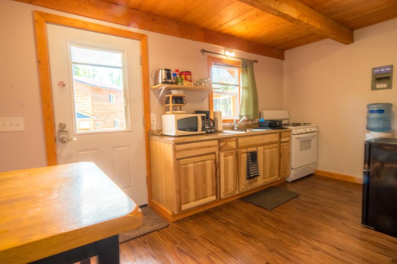 | Talkeetna Love-Lee Cabins