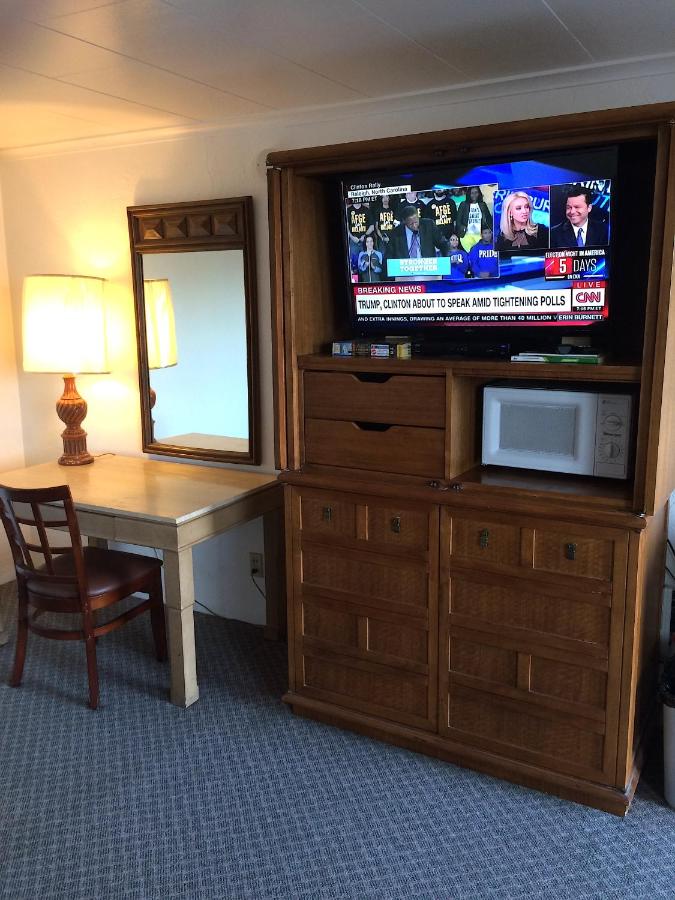 | Connell Inn and Suites