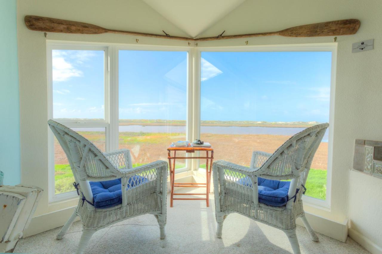 | Captain's Inn at Moss Landing