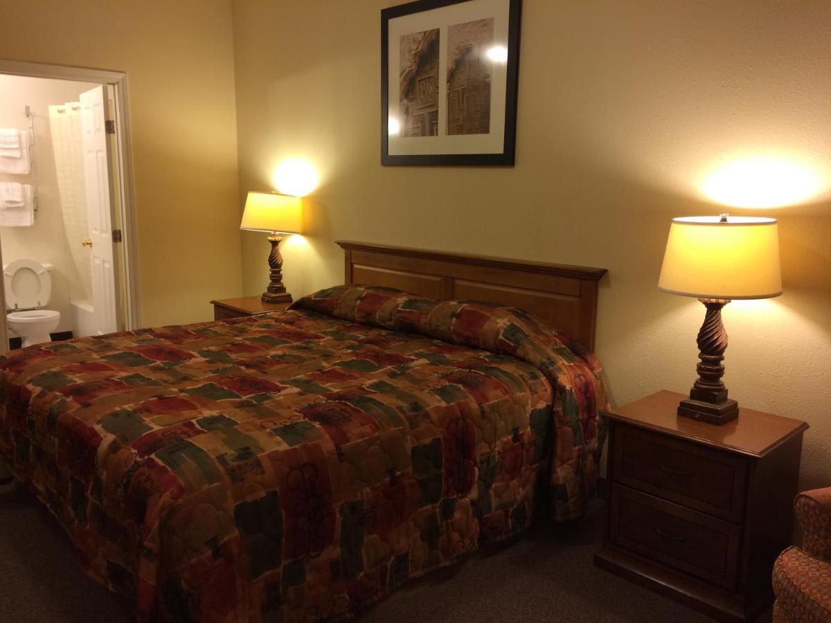  | Country Regency Inn & Suites