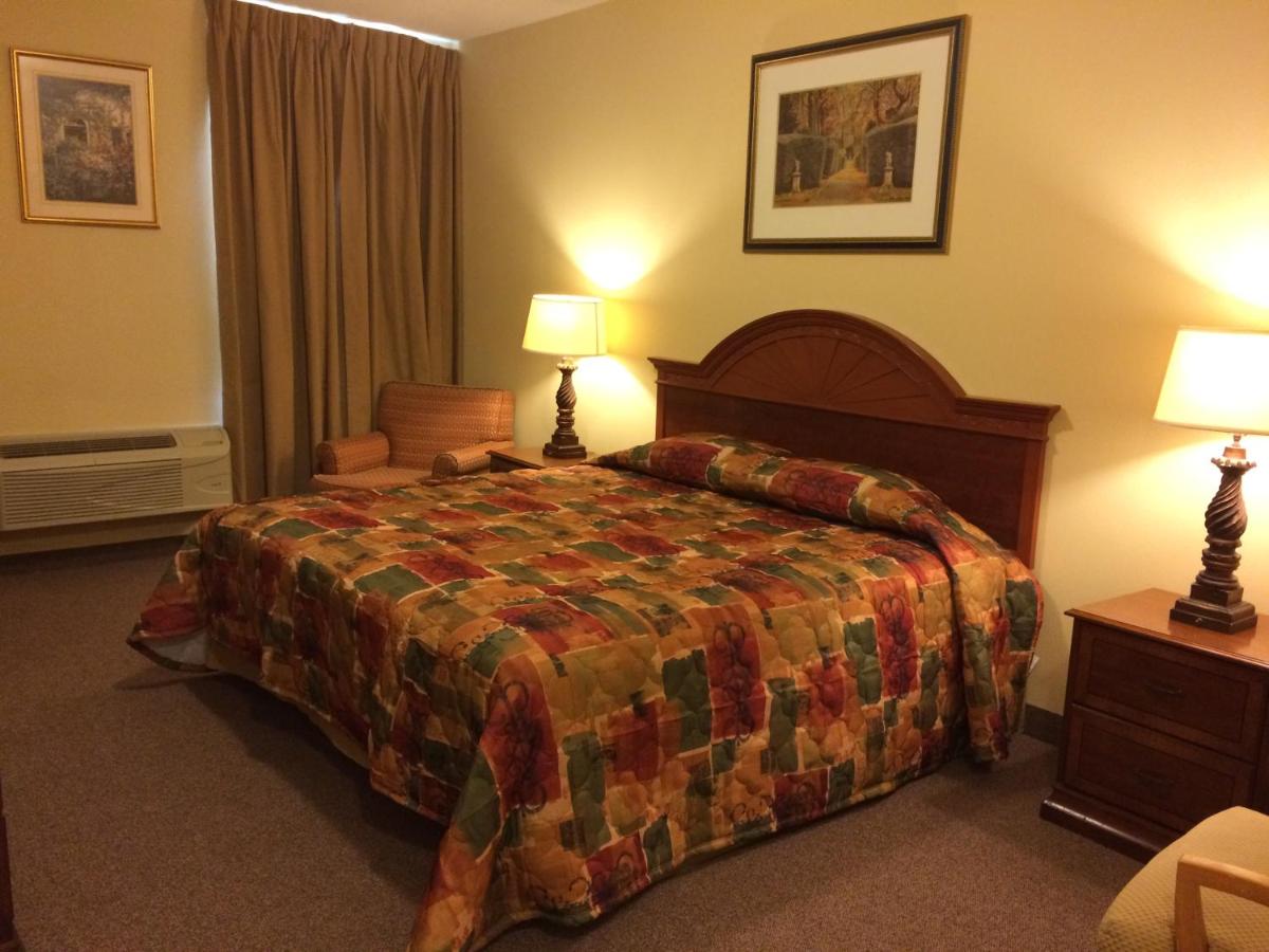  | Country Regency Inn & Suites