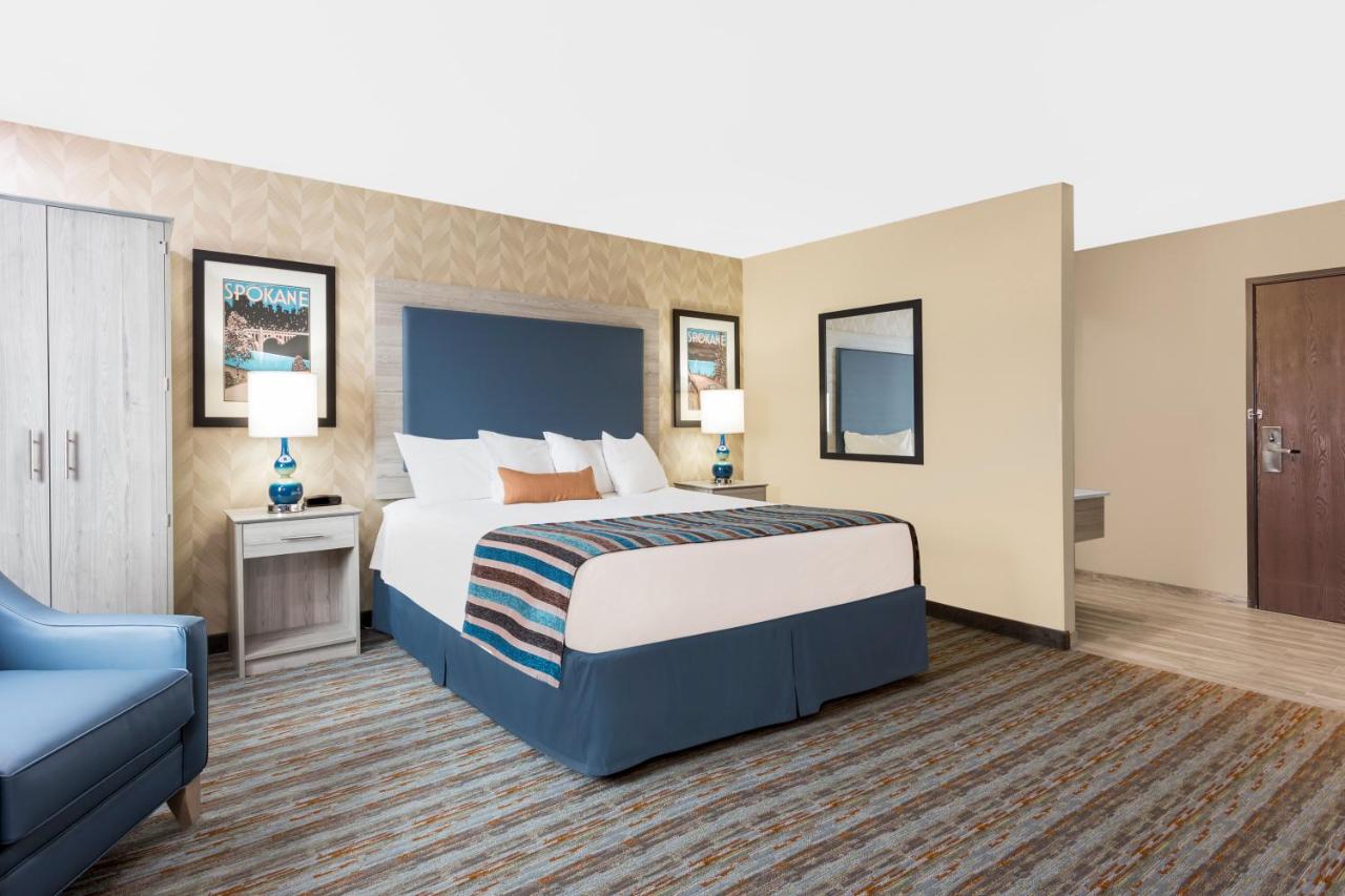 King Studio Suite - Non-Smoking at SilverStone Inn & Suites Spokane Valley
