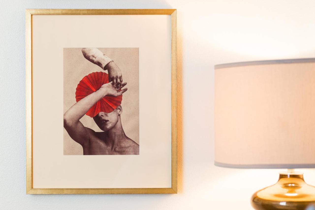 Classic Queen Room at Hotel Ella