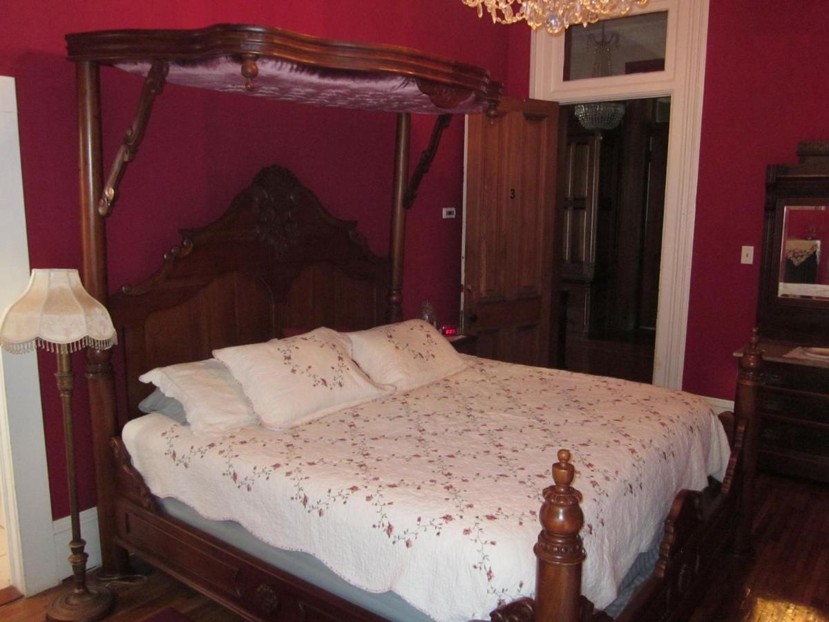 | Baer House Inn