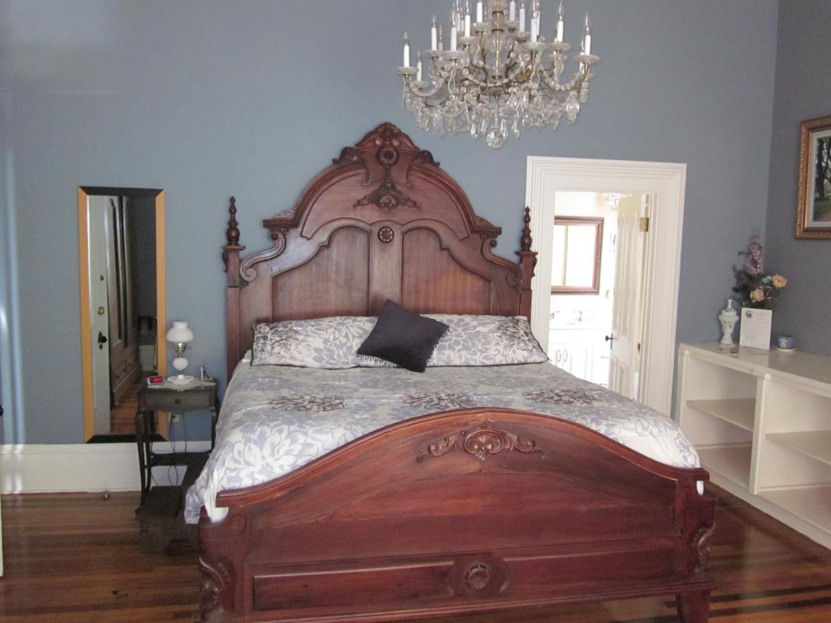 | Baer House Inn