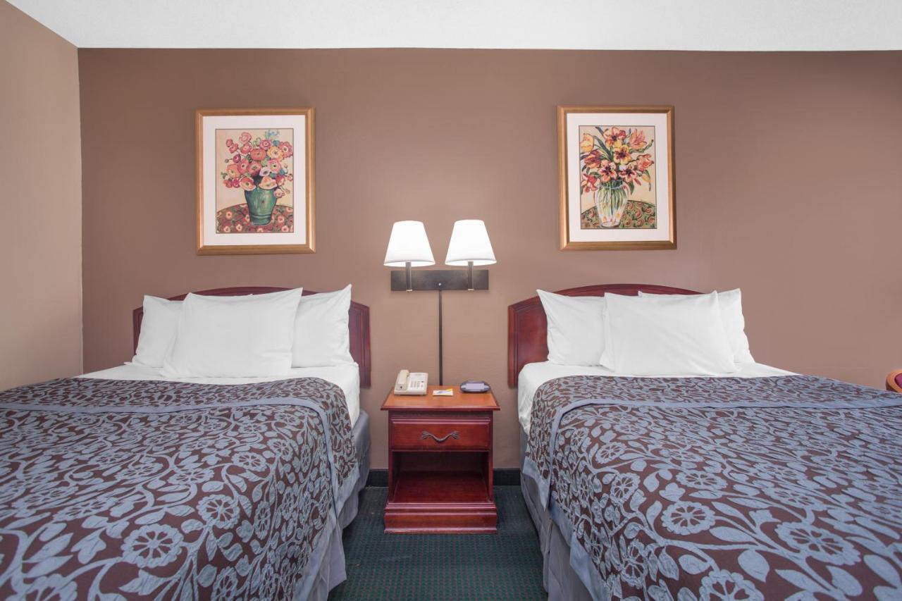 Deluxe Double Room with Two Double Beds - Non-Smoking at Days Inn by Wyndham Dublin GA