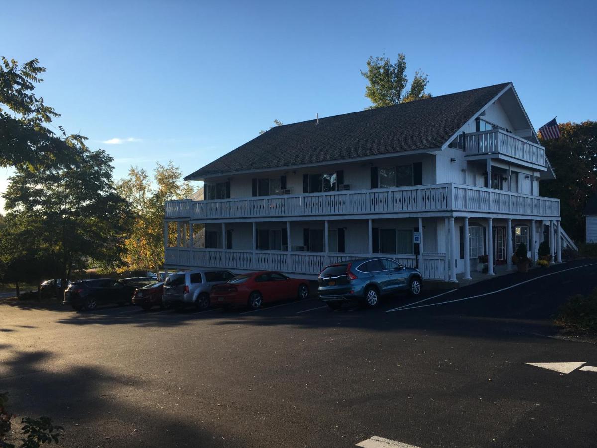 | The Beach Rose Inn