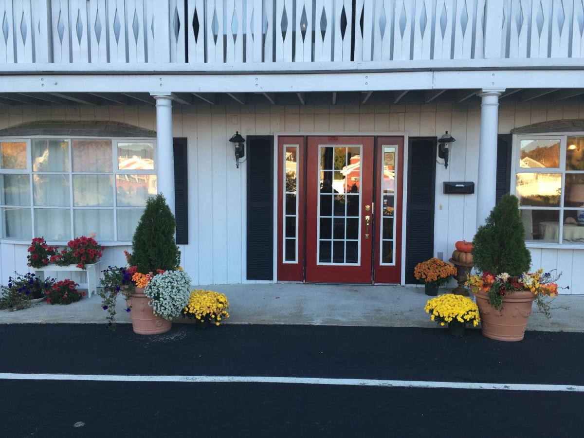 | The Beach Rose Inn