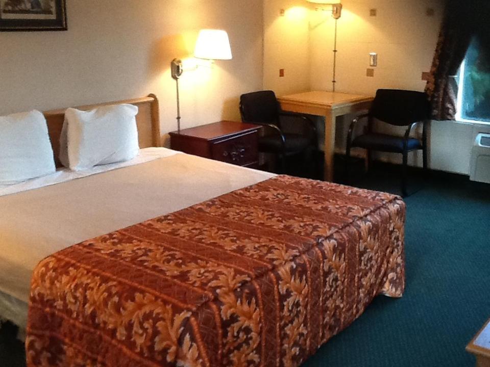 | Downey Inn Luxury Suites