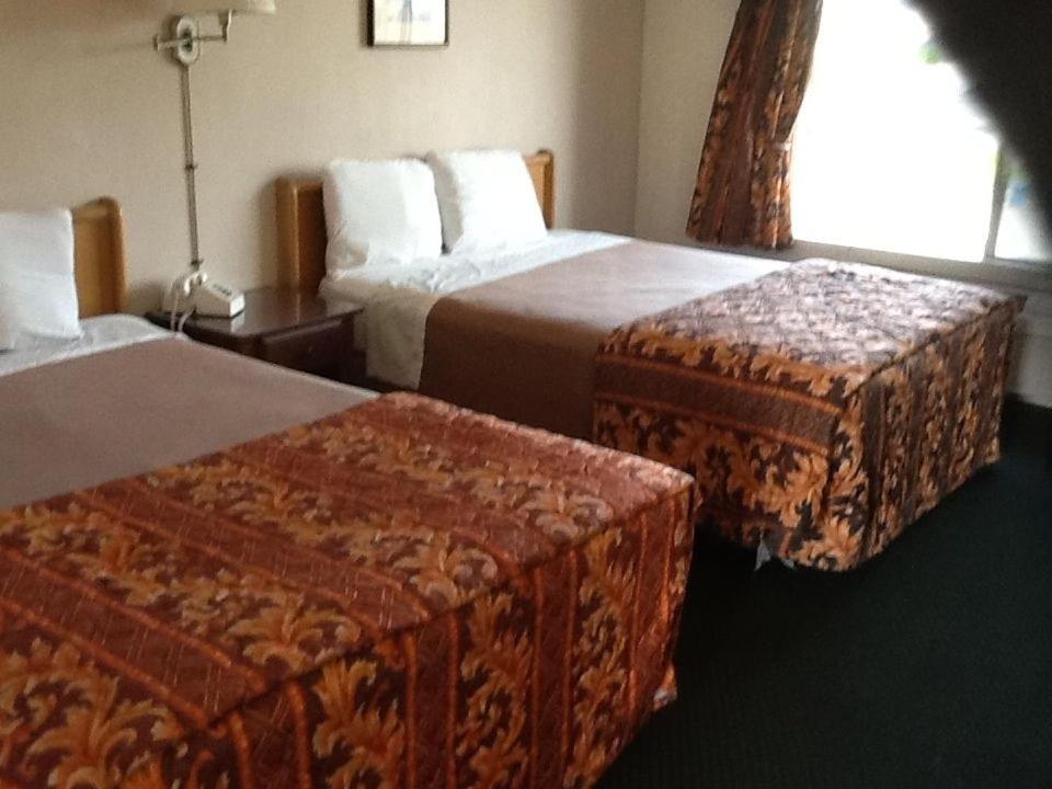 | Downey Inn Luxury Suites