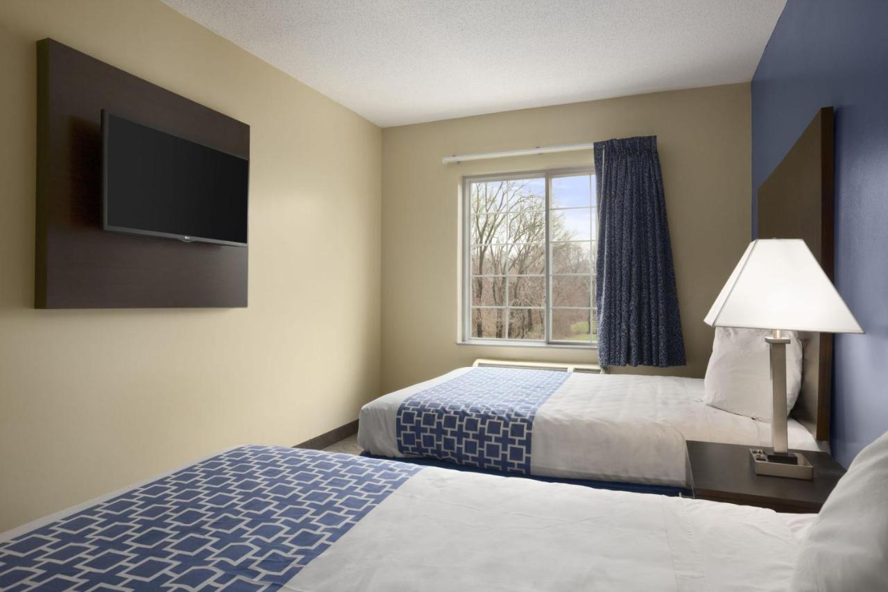 | Days Inn & Suites by Wyndham Cherry Hill - Philadelphia