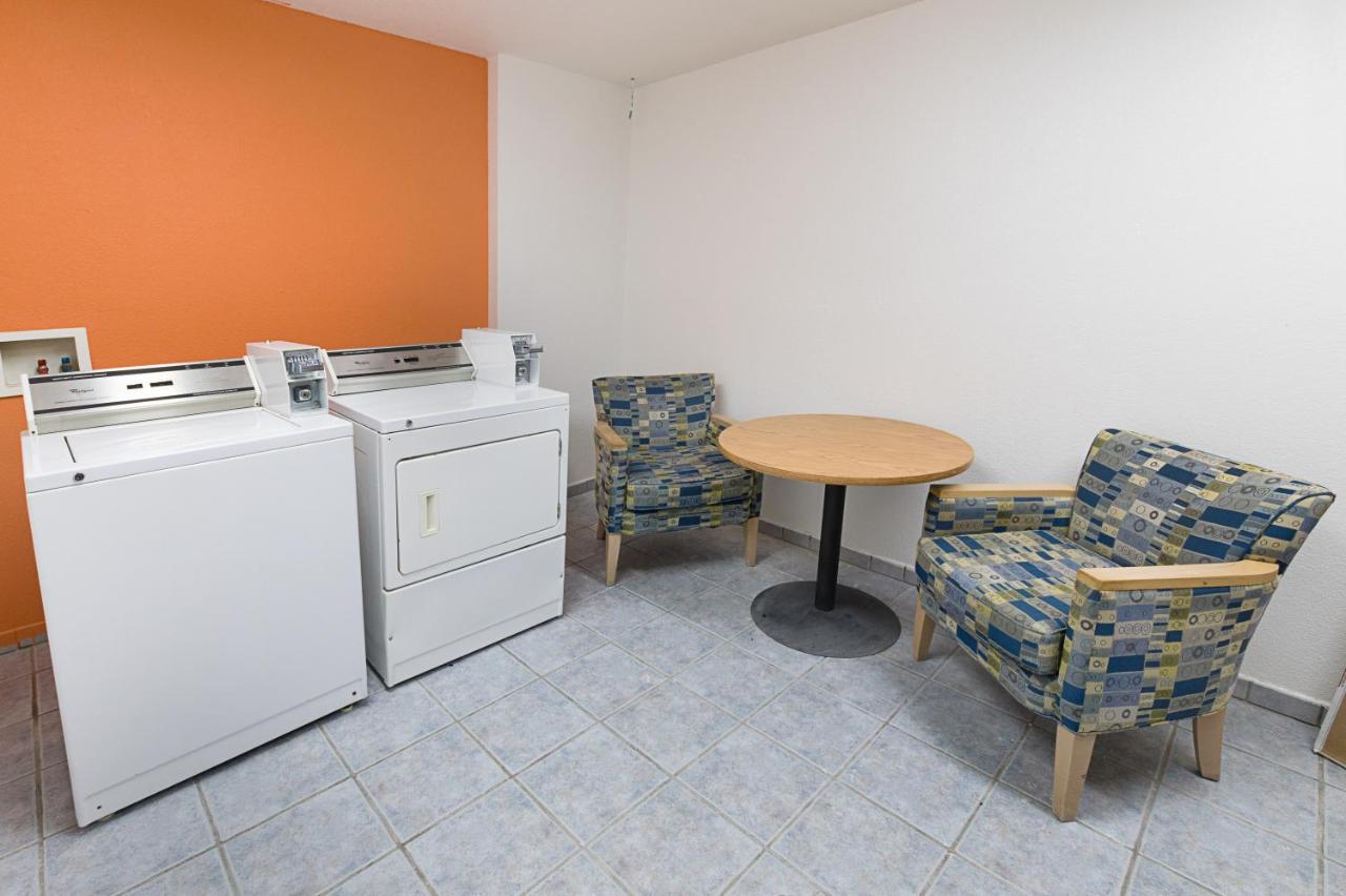 | Motel 6-Weatherford, TX