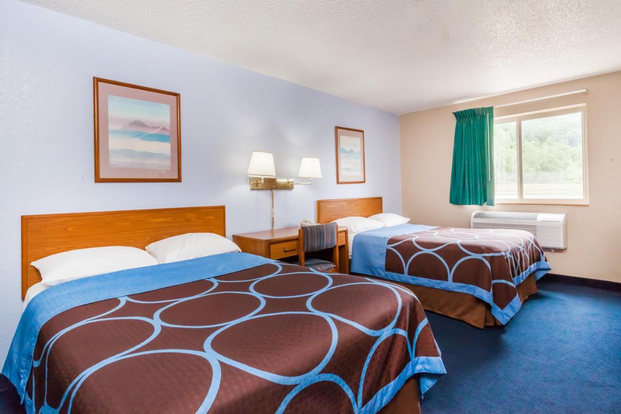 | Super 8 by Wyndham Sidney NY