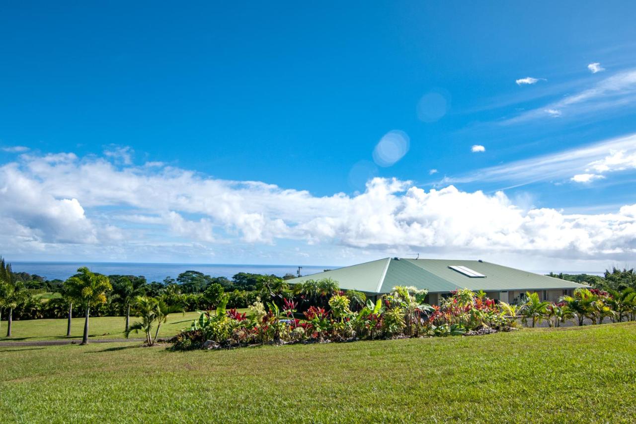 | Mahana House Country Inn