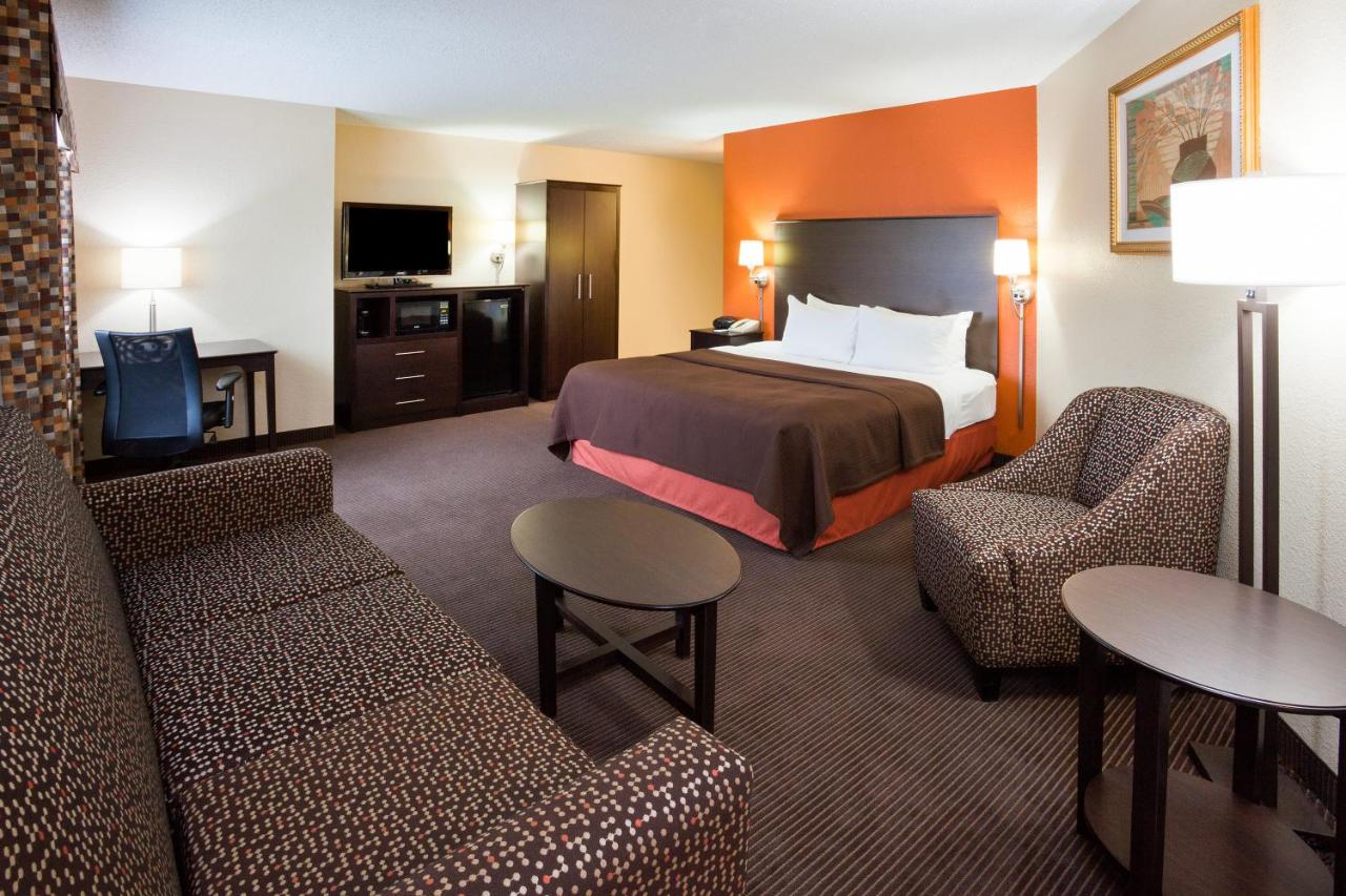 Deluxe King Studio Suite - Non-Smoking at AmericInn by Wyndham Plover Stevens Point