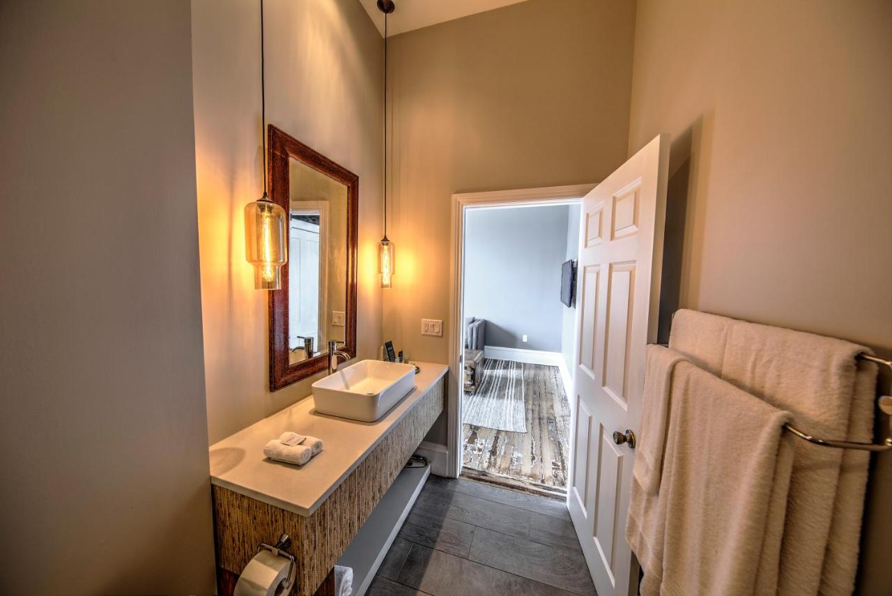 | The Harkness Hotel