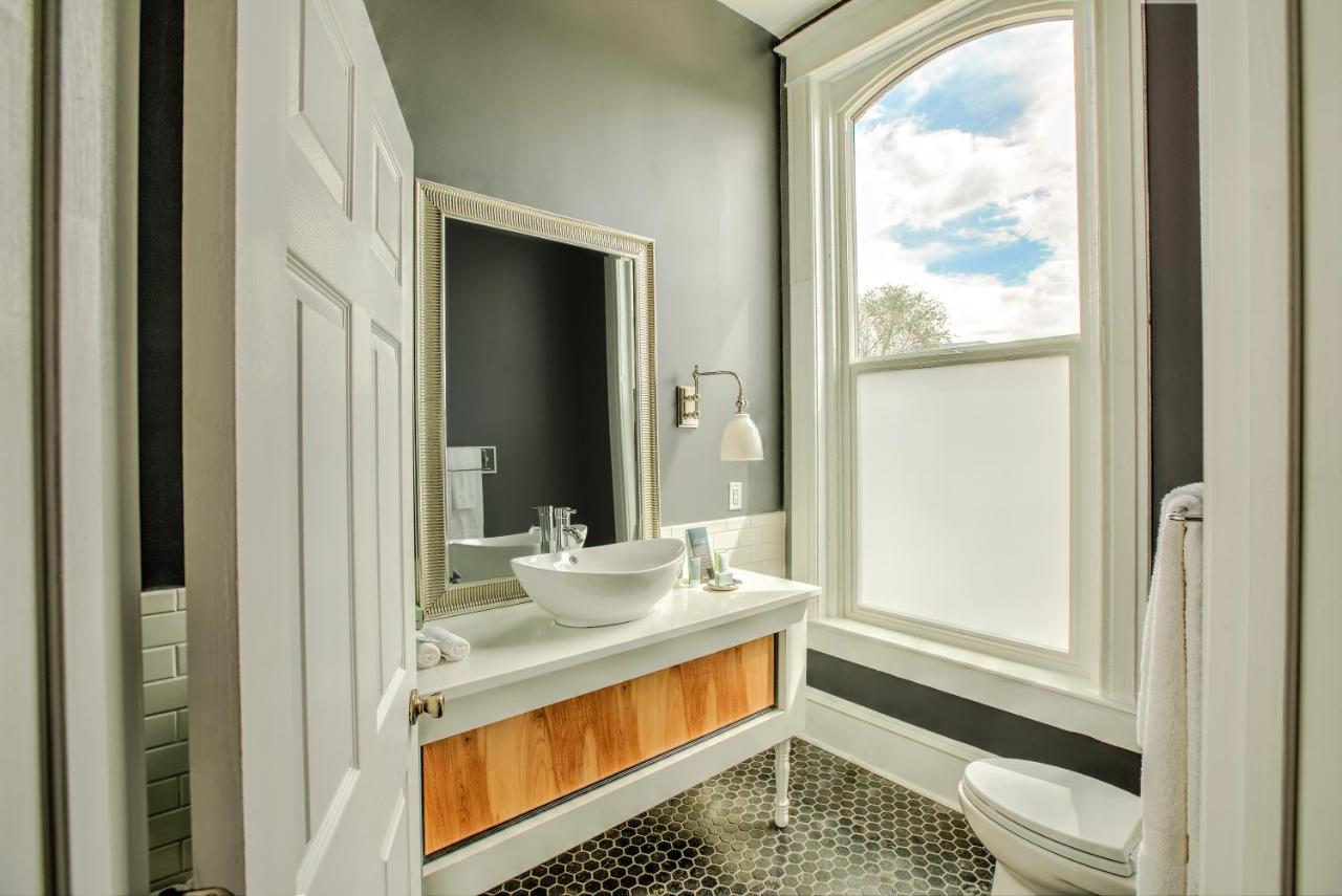 | The Harkness Hotel