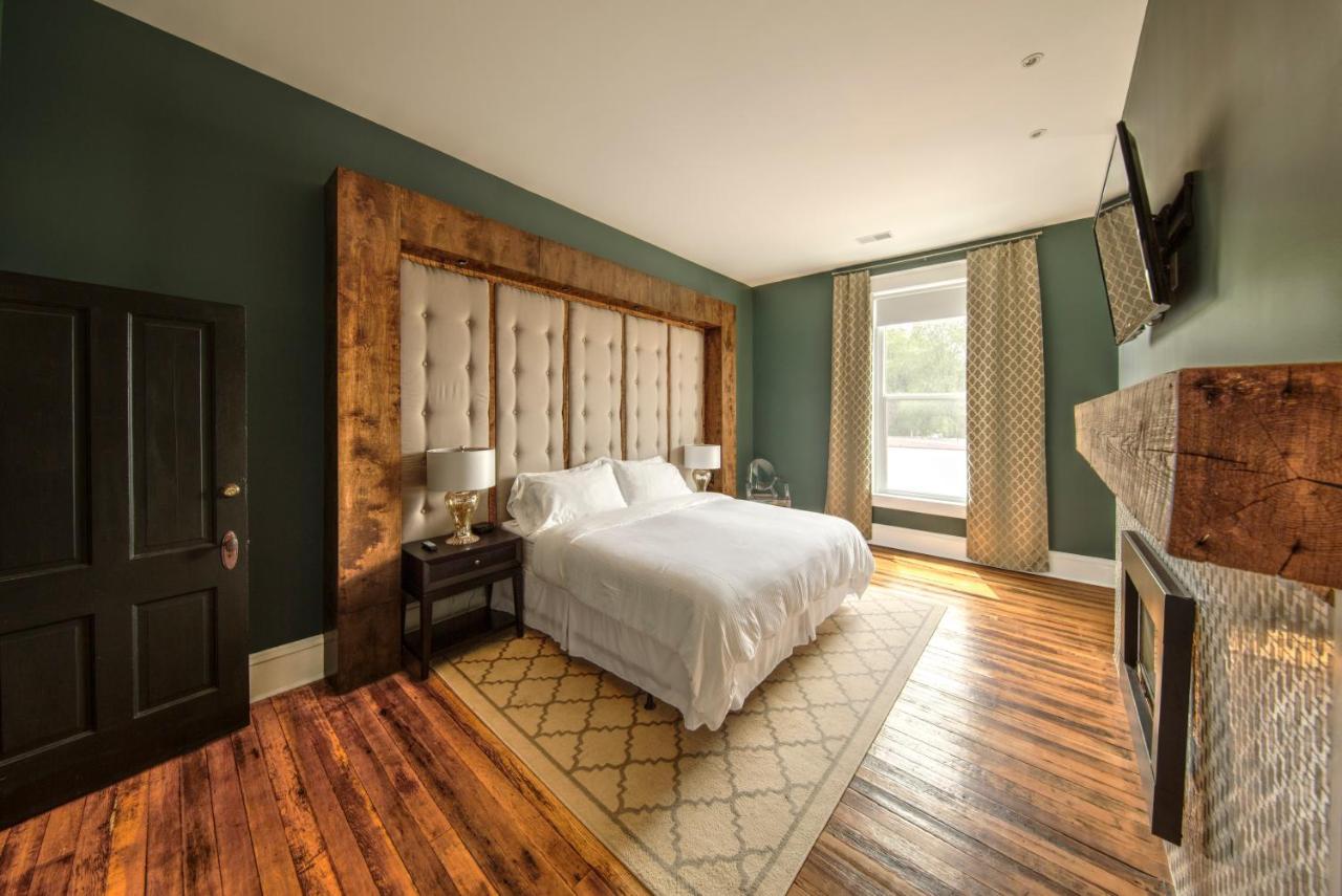| The Harkness Hotel