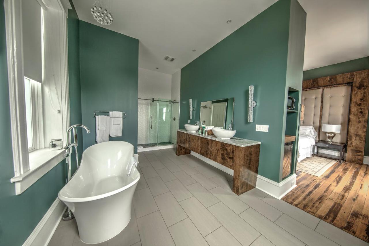 | The Harkness Hotel