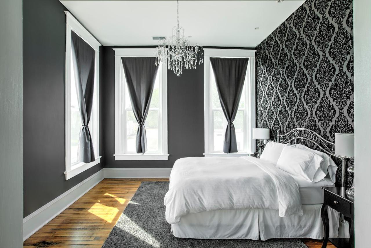| The Harkness Hotel
