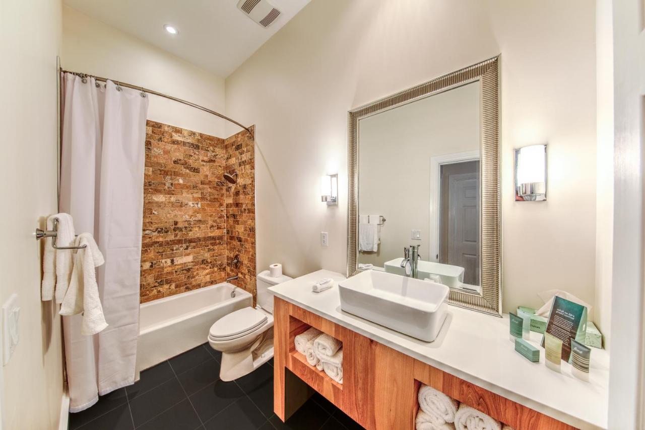 | The Harkness Hotel