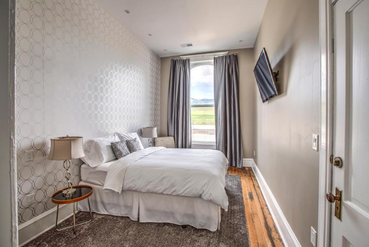 | The Harkness Hotel