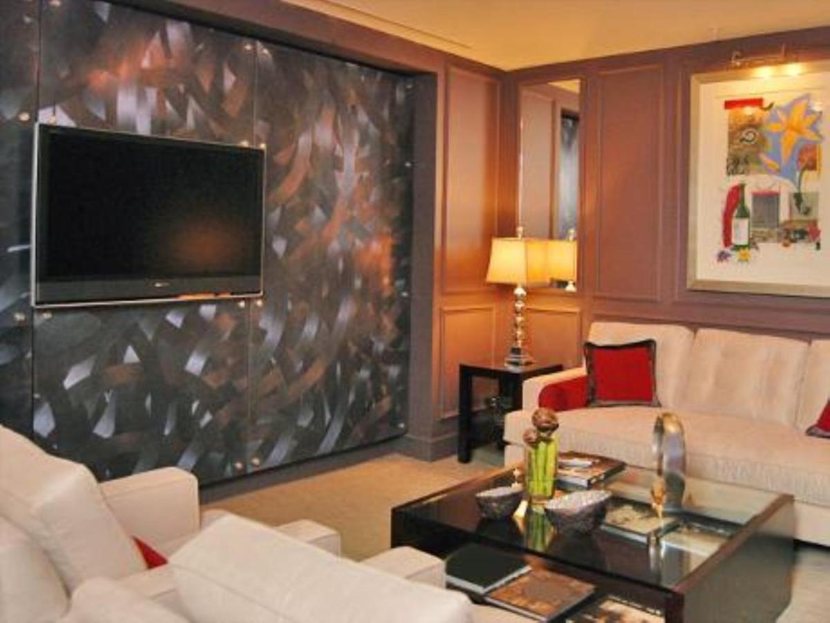 | Bluebird Suites DC Financial District