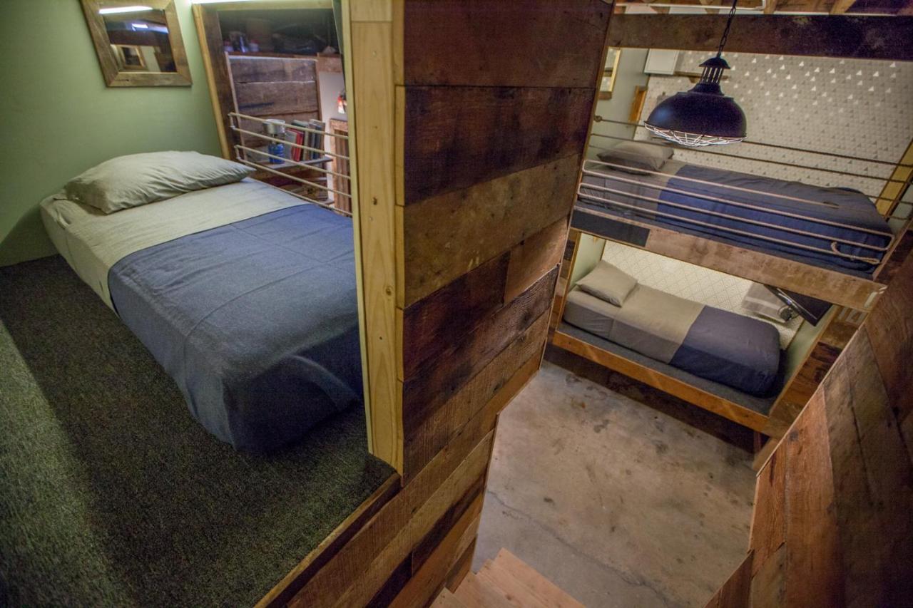| PodShare Los Feliz
