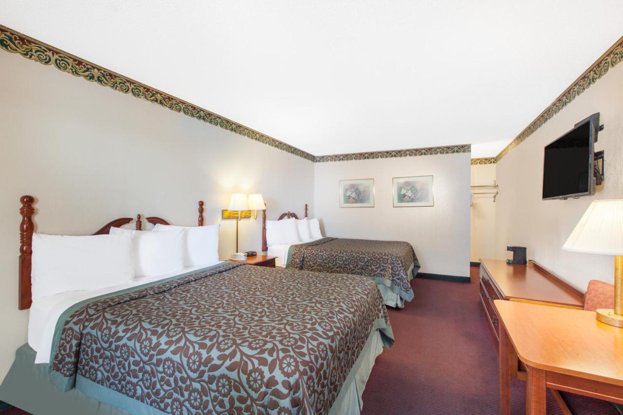 | Days Inn by Wyndham Erick