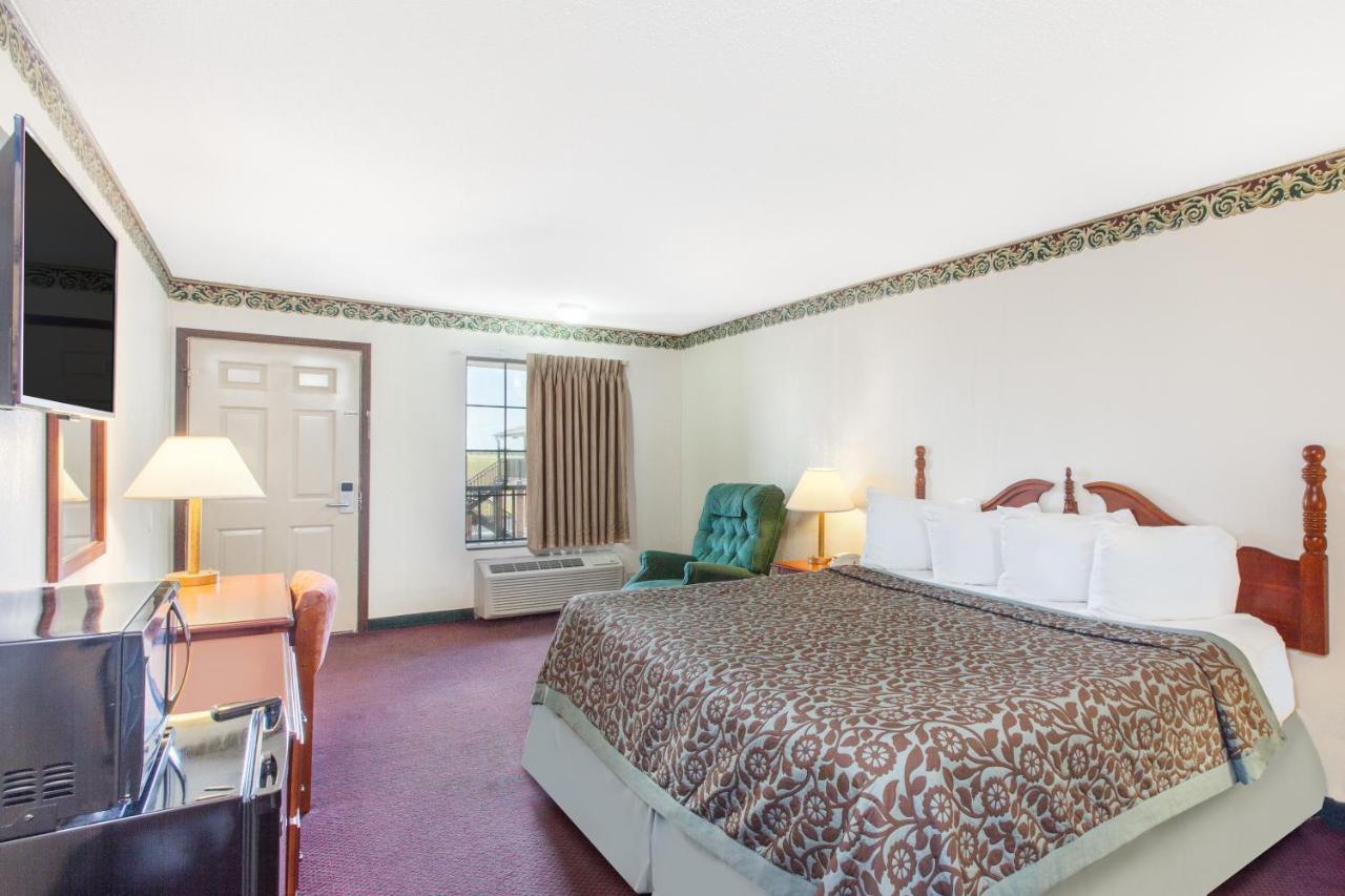 | Days Inn by Wyndham Erick