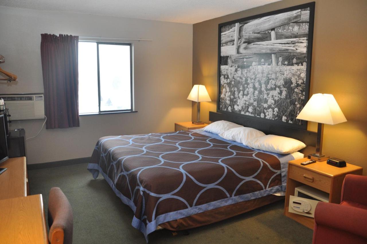 | Super 8 by Wyndham Boise
