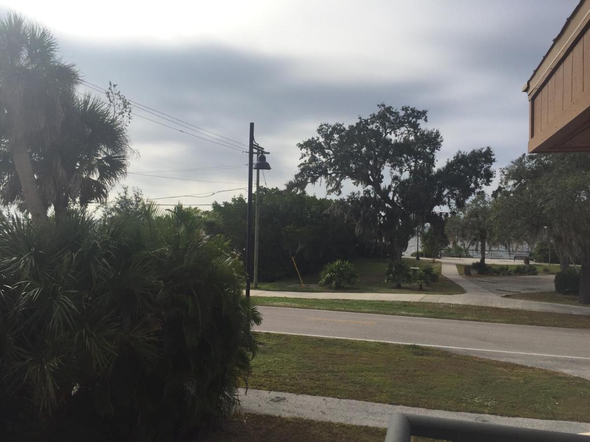 | Charlotte Bay Resort