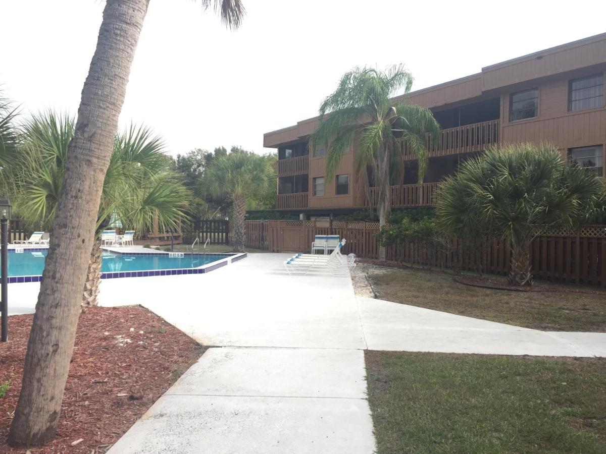 | Charlotte Bay Resort