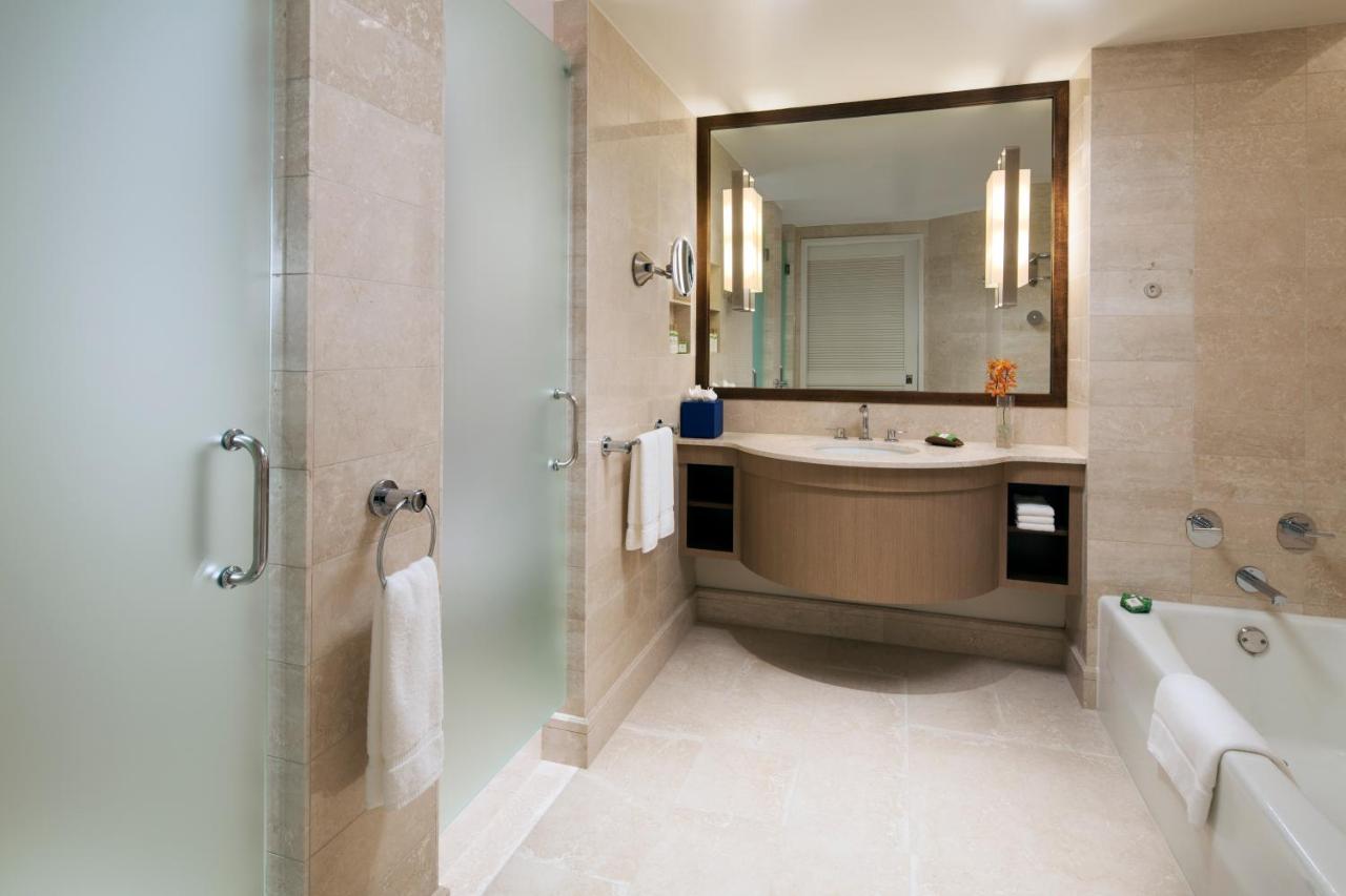 Oceanfront Room - King at Prince Waikiki