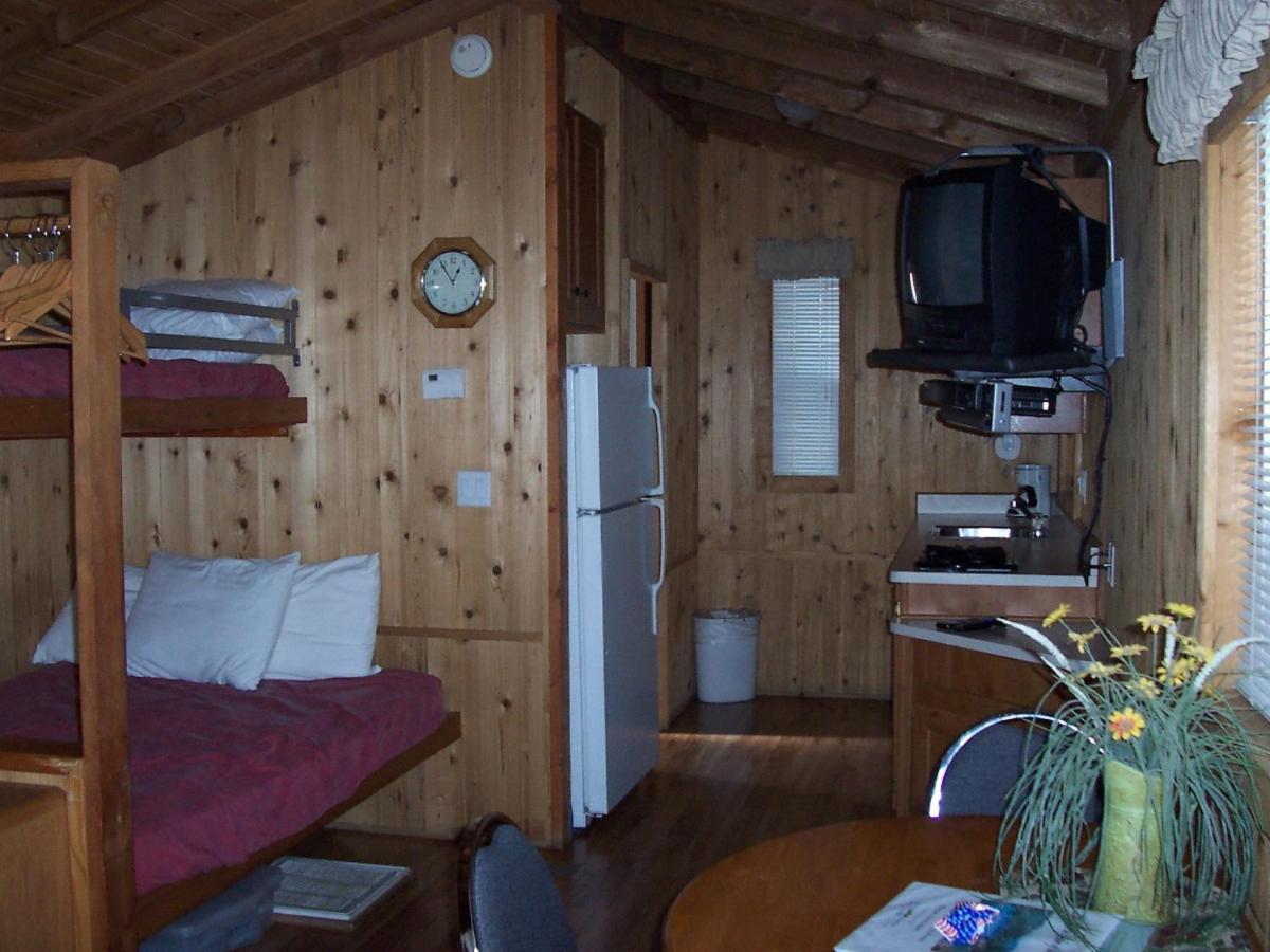 | Lake of the Springs Camping Resort Cabin 2