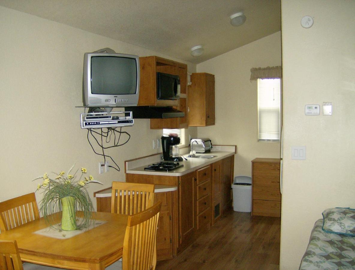 | Lake Minden Camping Resort Cabin 1